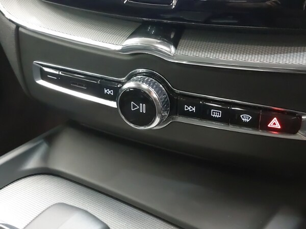 Used Volvo XC60 2023 for sale - 75702110: Photo 13