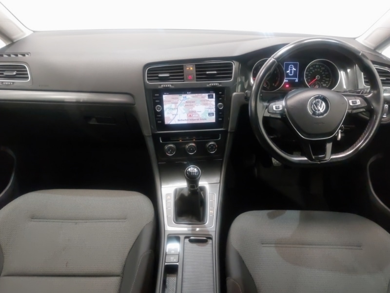 Used Volkswagen Golf 2019 for sale - 76478635: Photo 2