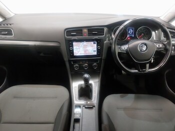 Used Volkswagen Golf 2019 for sale - 76478635: Photo