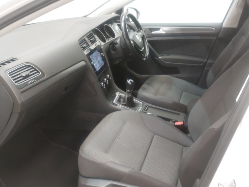 Used Volkswagen Golf 2019 for sale - 76478635: Photo 5