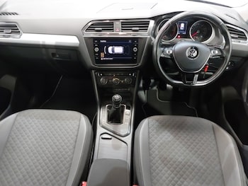 Used Volkswagen Tiguan 2018 for sale - 77419141: Photo