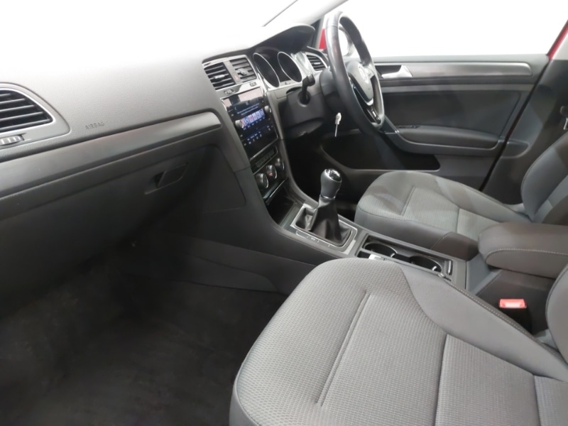 Used Volkswagen Golf 2019 for sale - 76195492: Photo 5