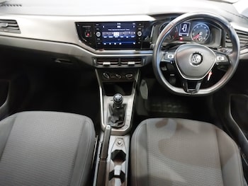 Used Volkswagen Polo 2019 for sale - 76629455: Photo