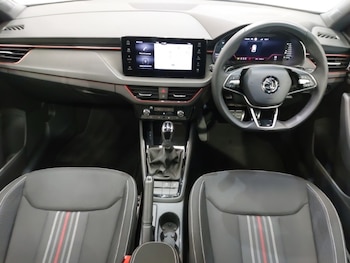 Used Skoda Kamiq 2024 for sale - 76233659: Photo 2