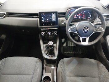 Used Renault Clio 2023 for sale - 78415648: Photo