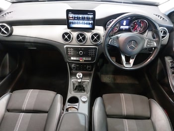Used Mercedes-Benz GLA 2019 for sale - 78093819: Photo