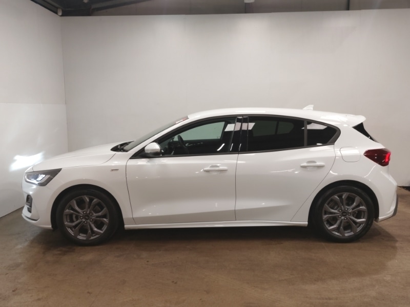 Used Ford Focus 2023 for sale - 76543401: Photo 4