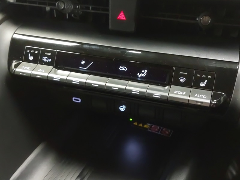 Used Toyota C-HR 2024 for sale - 77736356: Photo 13