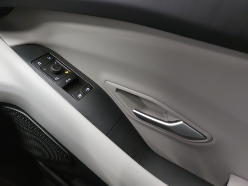 Used Ford Explorer 2025 for sale - 76721403: Photo 17