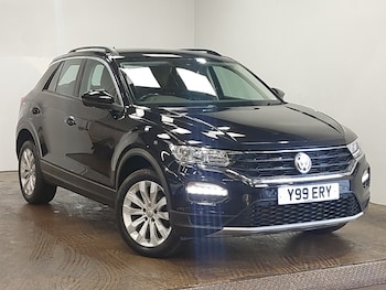 Used Volkswagen T-Roc 2019 for sale - 77623508: Photo