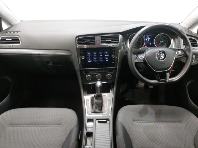 Used Volkswagen Golf 2019 for sale - 78203085: Photo 2