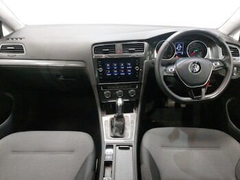 Used Volkswagen Golf 2019 for sale - 78203085: Photo