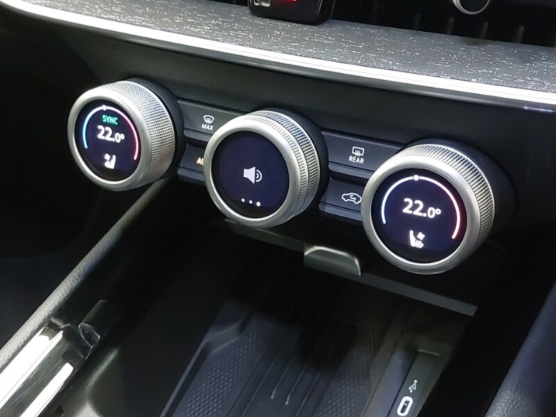 Used Skoda Superb 2024 for sale - 76533056: Photo 13