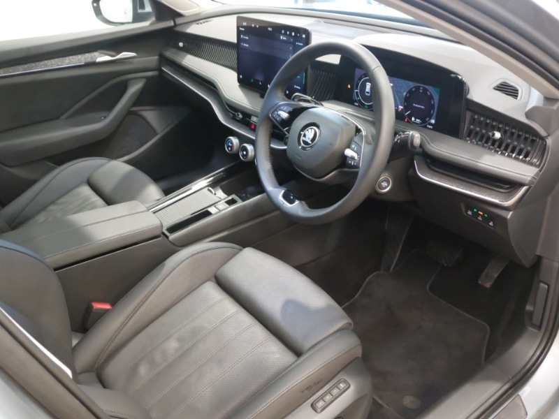 Used Skoda Superb 2024 for sale - 76533056: Photo 18