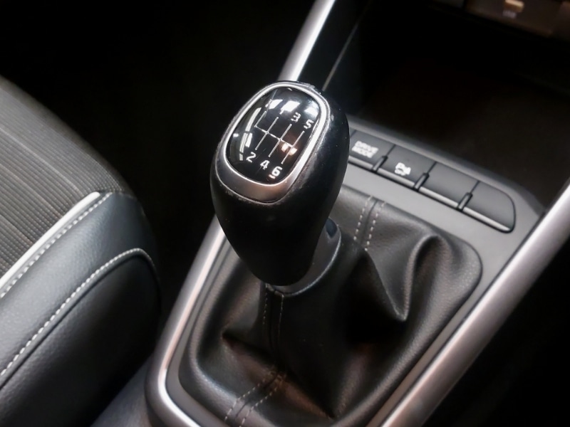 Used Kia Stonic 2022 for sale - 76763715: Photo 12