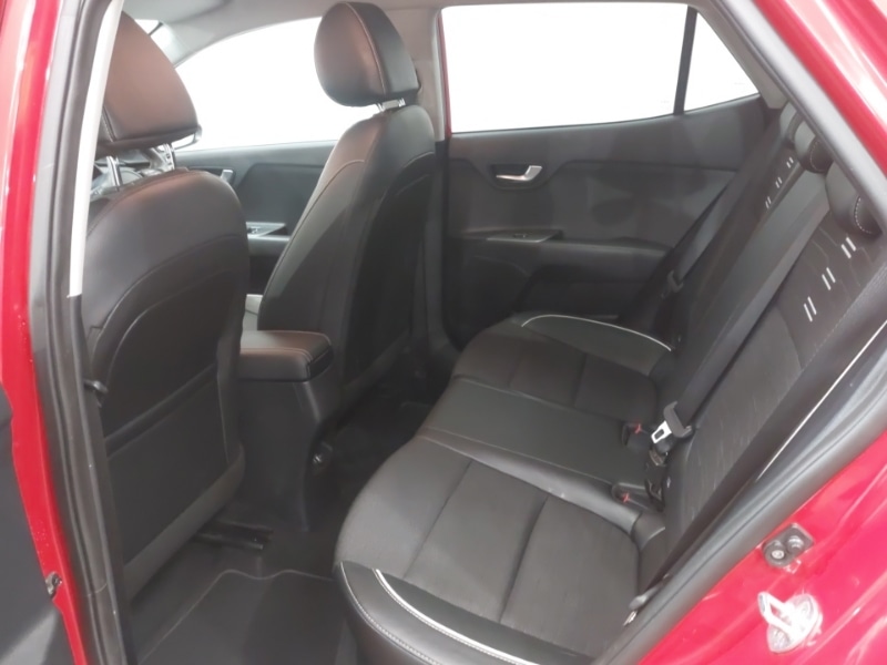 Used Kia Stonic 2022 for sale - 76763715: Photo 6