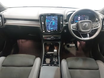 Used Volvo XC40 2024 for sale - 76053407: Photo