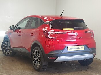 Used Renault Captur 2023 for sale - 78253387: Photo