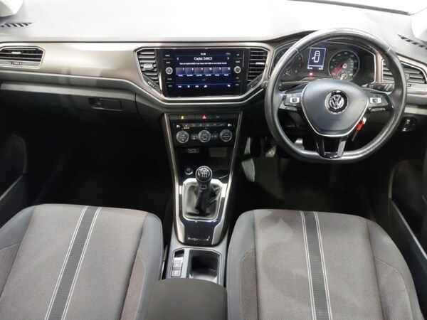 Used Volkswagen T-Roc 2018 for sale - 76238083: Photo 2