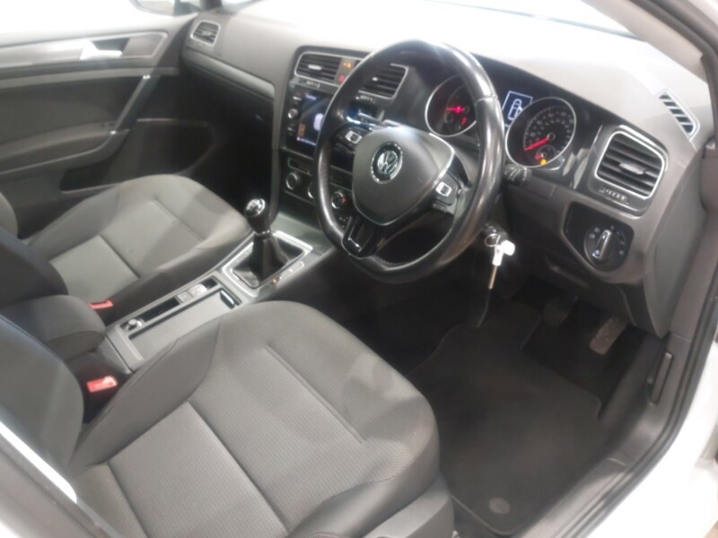 Used Volkswagen Golf 2019 for sale - 76365700: Photo 18