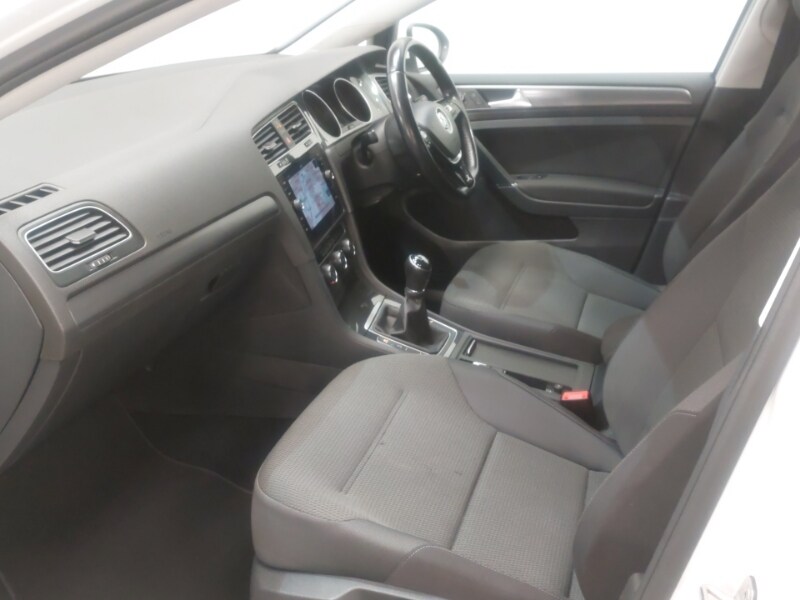 Used Volkswagen Golf 2019 for sale - 76365700: Photo 5