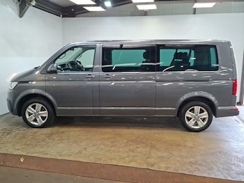 Used Volkswagen Transporter Shuttle 2024 for sale - 79356587: Photo