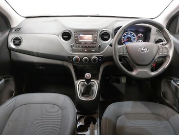 Used Hyundai i10 2018 for sale - 78446663: Photo