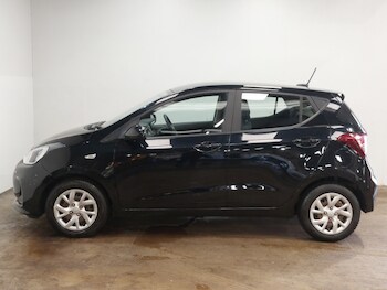 Used Hyundai i10 2018 for sale - 78446663: Photo