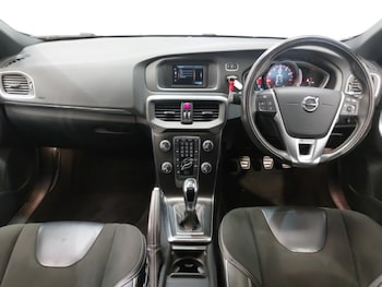 Used Volvo V40 2017 for sale - 79014442: Photo