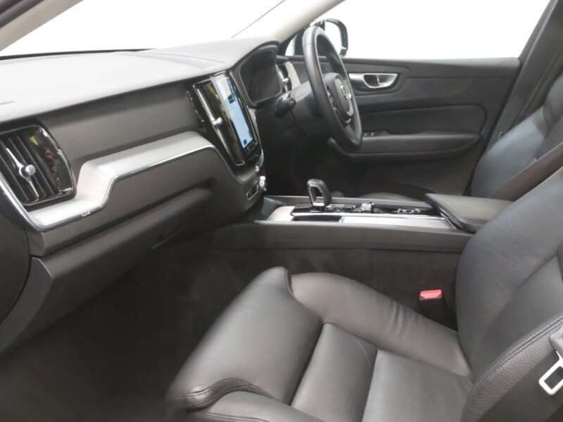 Used Volvo XC60 2023 for sale - 77495228: Photo 5