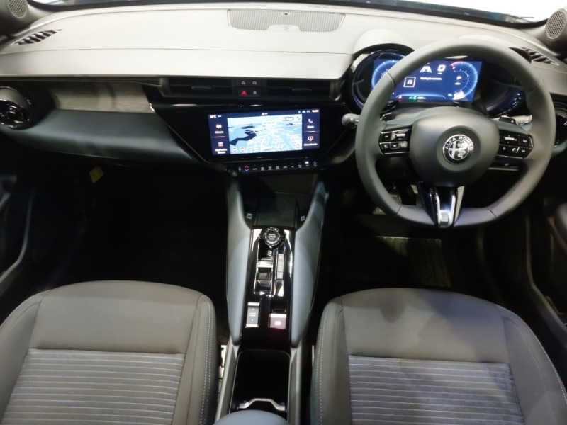 Used Alfa Romeo Junior 2025 for sale - 78006217: Photo 2