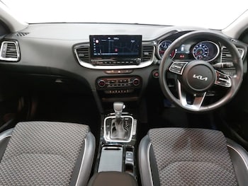 Used Kia Ceed 2024 for sale - 76281890: Photo 2