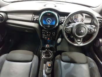 Used MINI Hatch 2018 for sale - 77856169: Photo