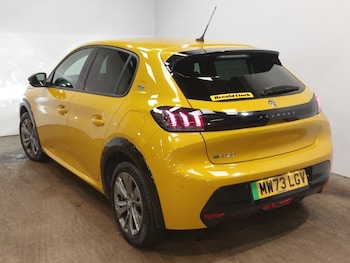 Used Peugeot 208 2023 for sale - 76556393: Photo