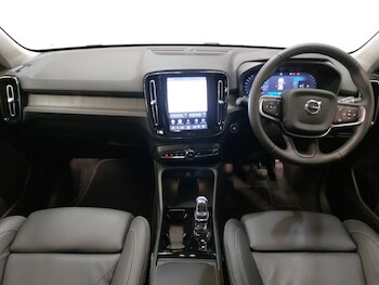 Used Volvo XC40 2025 for sale - 78440882: Photo