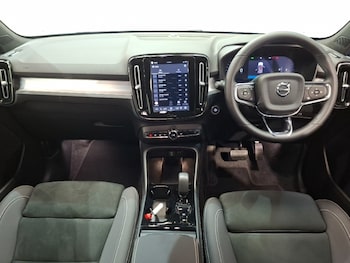 Used Volvo XC40 2025 for sale - 79534621: Photo