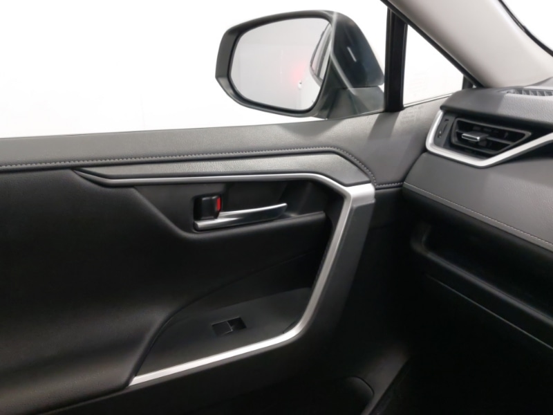 Used Toyota RAV4 2019 for sale - 76369581: Photo 16