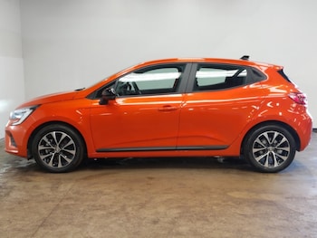 Used Renault Clio 2023 for sale - 79044287: Photo