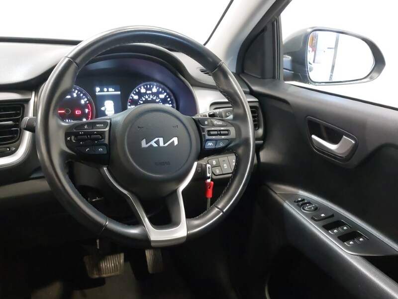 Used Kia Stonic 2022 for sale - 78113695: Photo 11