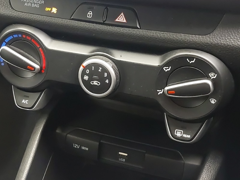 Used Kia Stonic 2022 for sale - 78113695: Photo 14