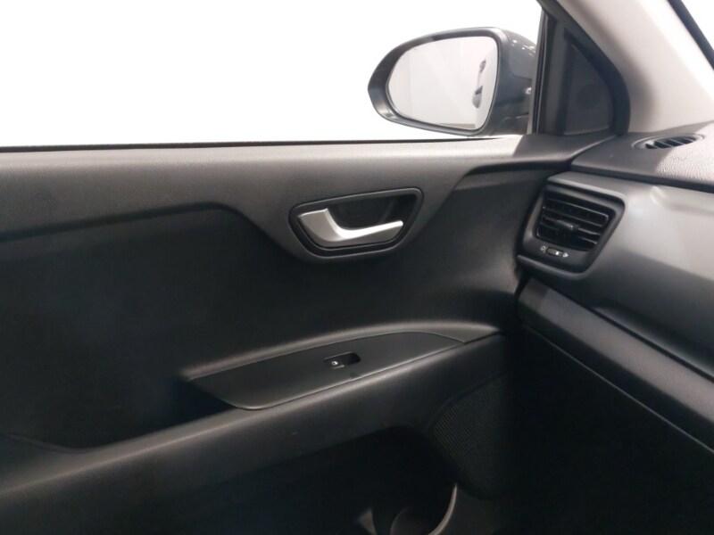 Used Kia Stonic 2022 for sale - 78113695: Photo 16