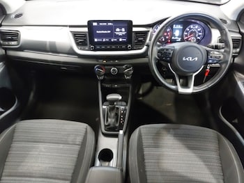 Used Kia Stonic 2022 for sale - 78113695: Photo