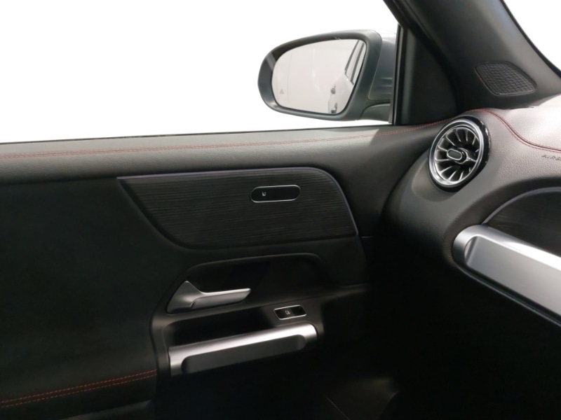 Used Mercedes-Benz EQB 2023 for sale - 77234830: Photo 16