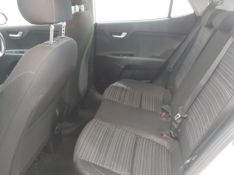 Used Kia Stonic 2018 for sale - 78164237: Photo 6