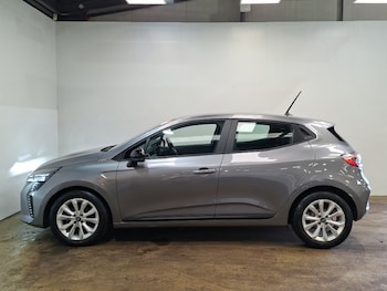 Used Renault Clio 2024 for sale - 79457731: Photo