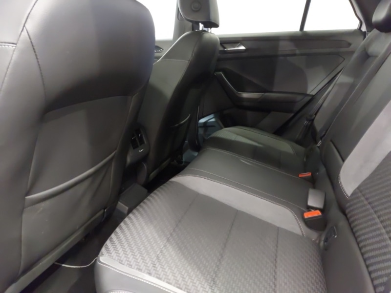Used Volkswagen T-Roc 2018 for sale - 77448538: Photo 6