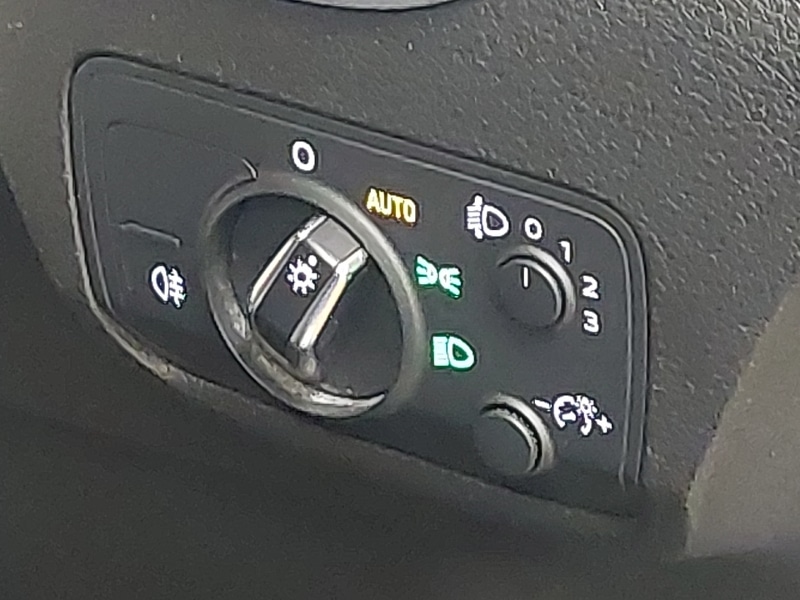 Used Audi Q2 2017 for sale - 77610938: Photo 17