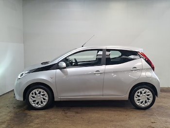 Used Toyota AYGO 2019 for sale - 79555449: Photo