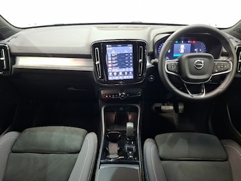 Used Volvo XC40 2025 for sale - 79597971: Photo