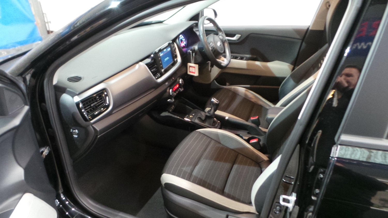 Used Kia Stonic 2018 for sale - 76412123: Photo 14